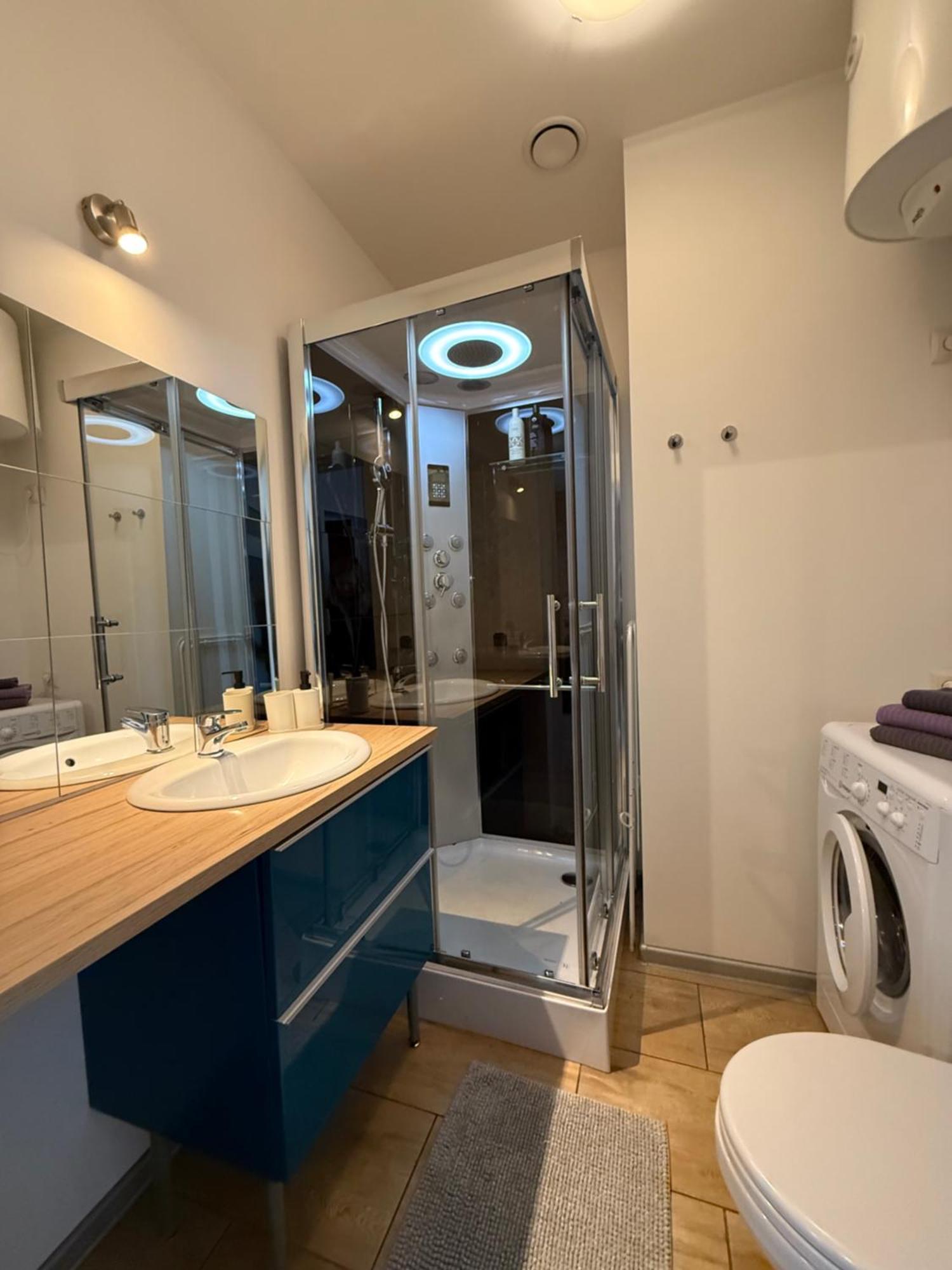 Uno Apartment